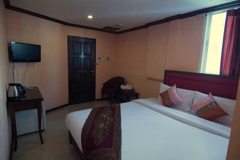 Sky Inn 2 Bangkok Exterior photo